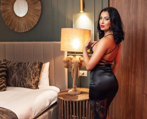 Independent Housewife Escorts In Raipur No Timepass Calling 2